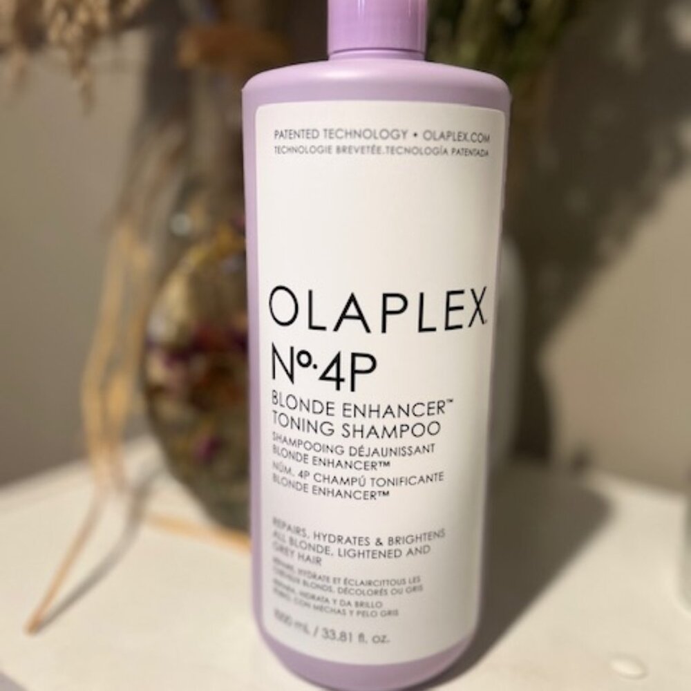 Nº.4P BLONDE ENHANCER™ TONING SHAMPOO LITER